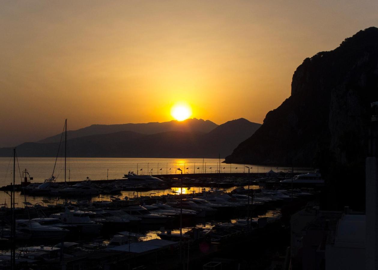Capri Holiday Home With A Sea View ภายนอก รูปภาพ