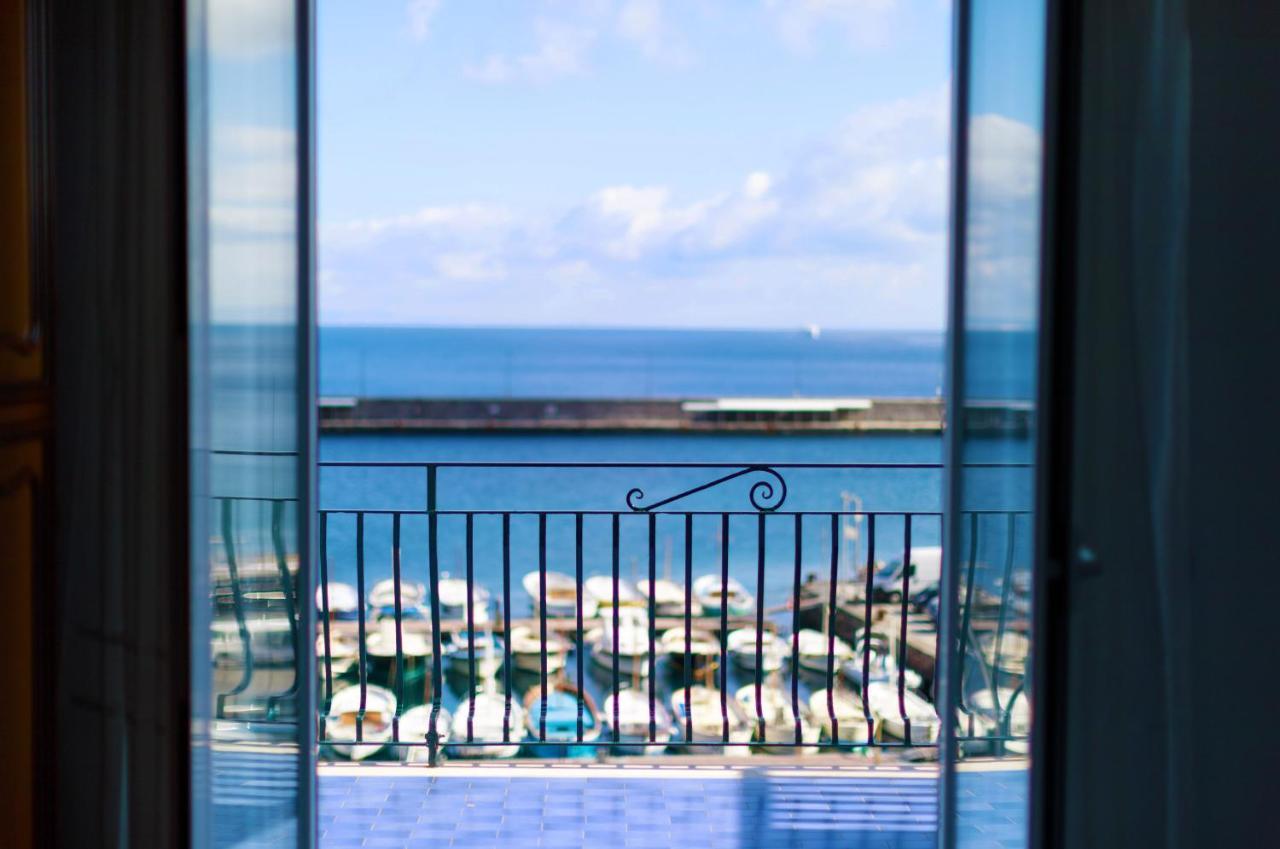 Capri Holiday Home With A Sea View ภายนอก รูปภาพ