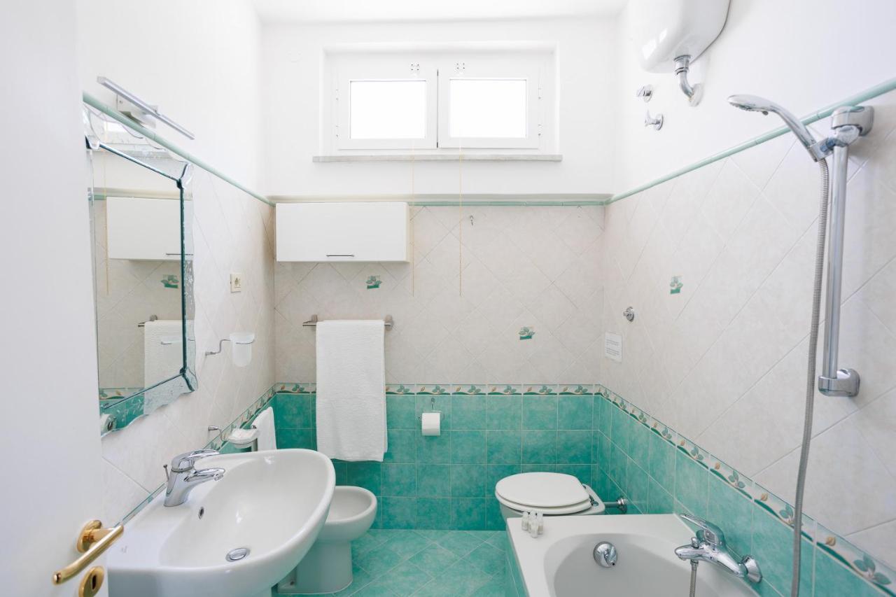 Capri Holiday Home With A Sea View ภายนอก รูปภาพ